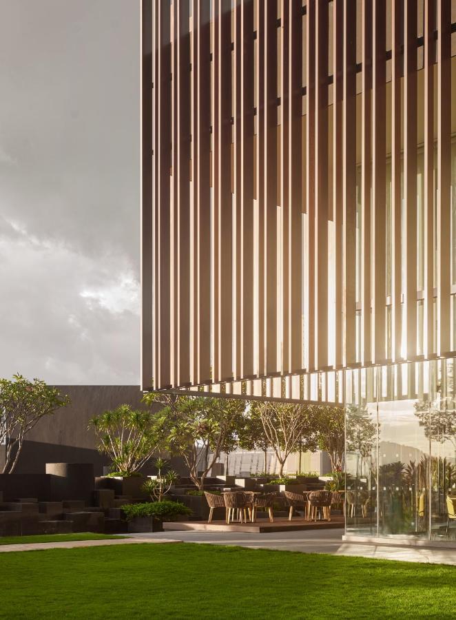 Amari SPICE Penang Hotel Bayan Lepas Bagian luar foto The building's facade